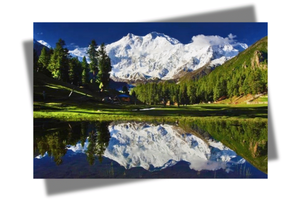 Murree Pakistan – lush green hills and scenic viewpoints.