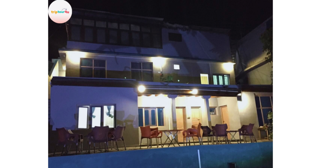 “Baltit Heritage Inn featuring traditional Hunza-style architecture near Baltit Fort, with views of the surrounding mountains.”